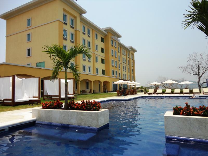 La Quinta By Wyndham Poza Rica Hotel Exterior photo